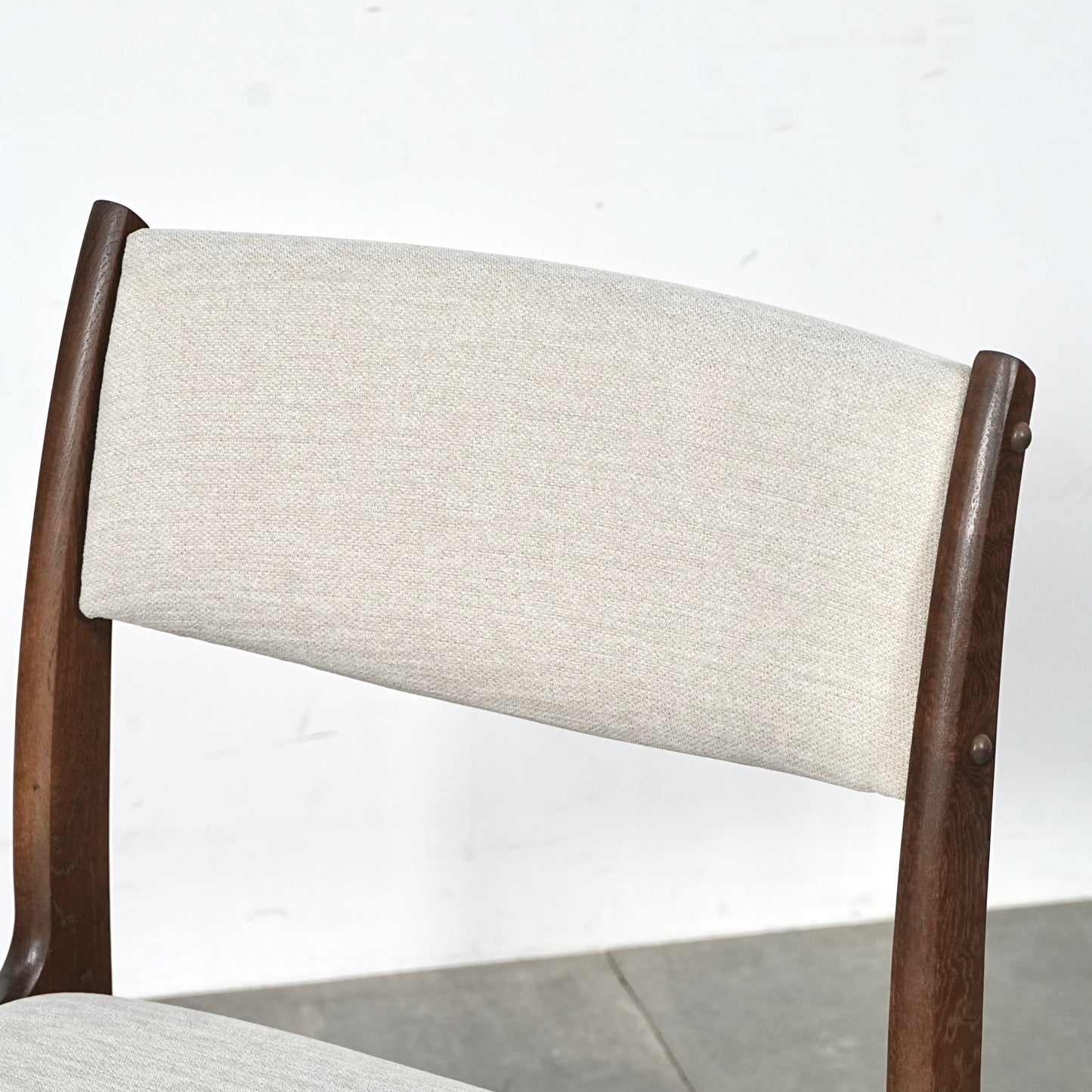 【SKOVBY MOBELFABRIK】ヴィンテージ チェア【張替済】