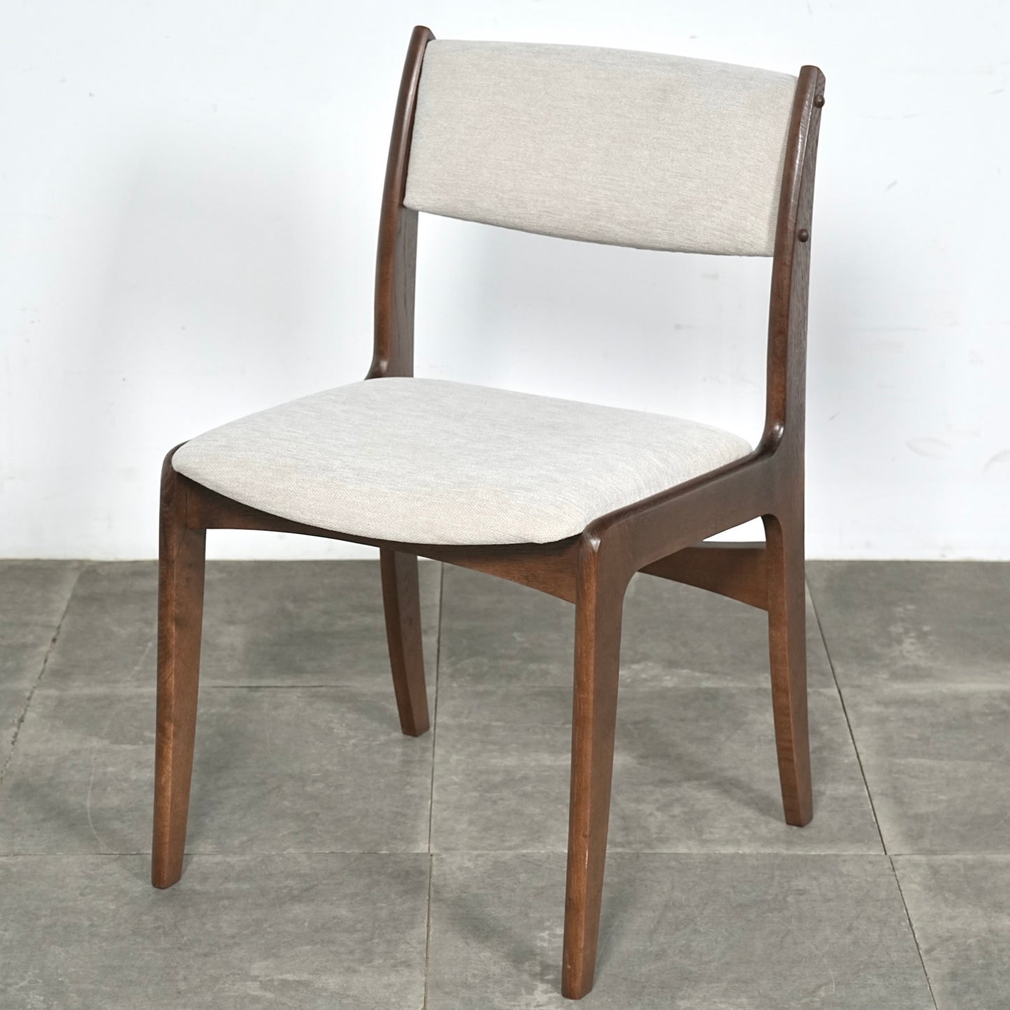 【SKOVBY MOBELFABRIK】ヴィンテージ チェア【張替済】