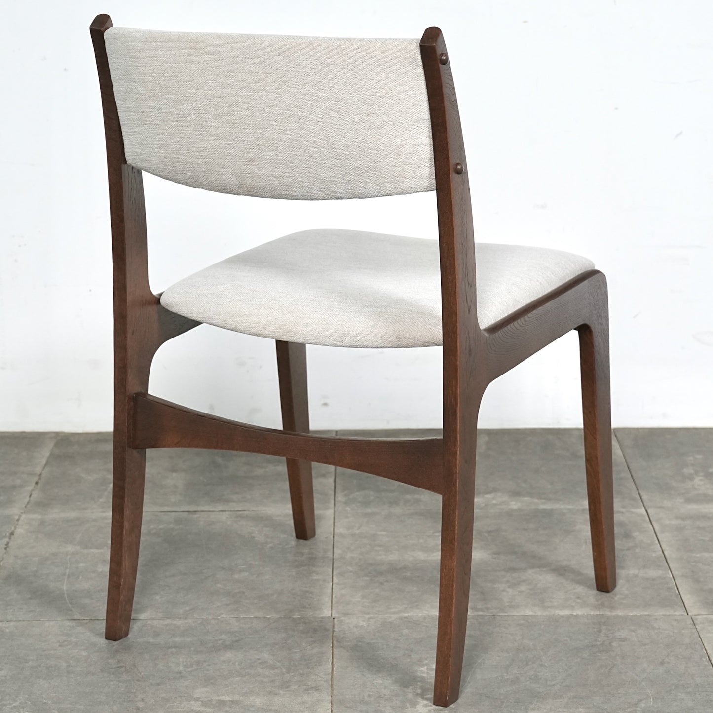 【SKOVBY MOBELFABRIK】ヴィンテージ チェア【張替済】