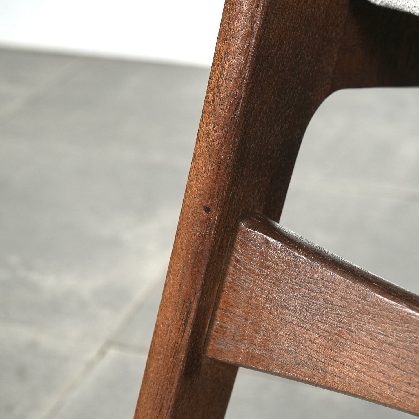 【SKOVBY MOBELFABRIK】ヴィンテージ チェア【張替済】