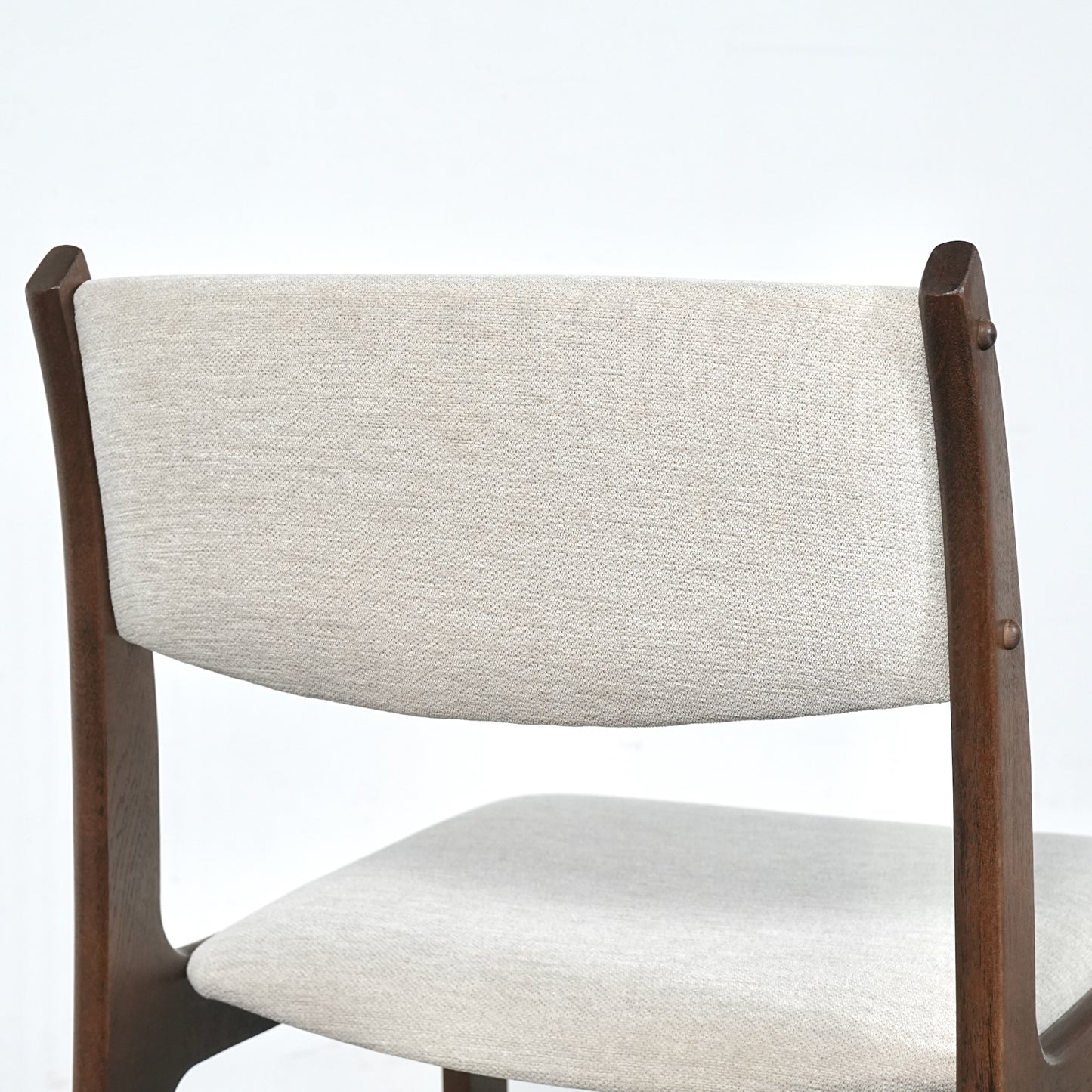 【SKOVBY MOBELFABRIK】ヴィンテージ チェア【張替済】