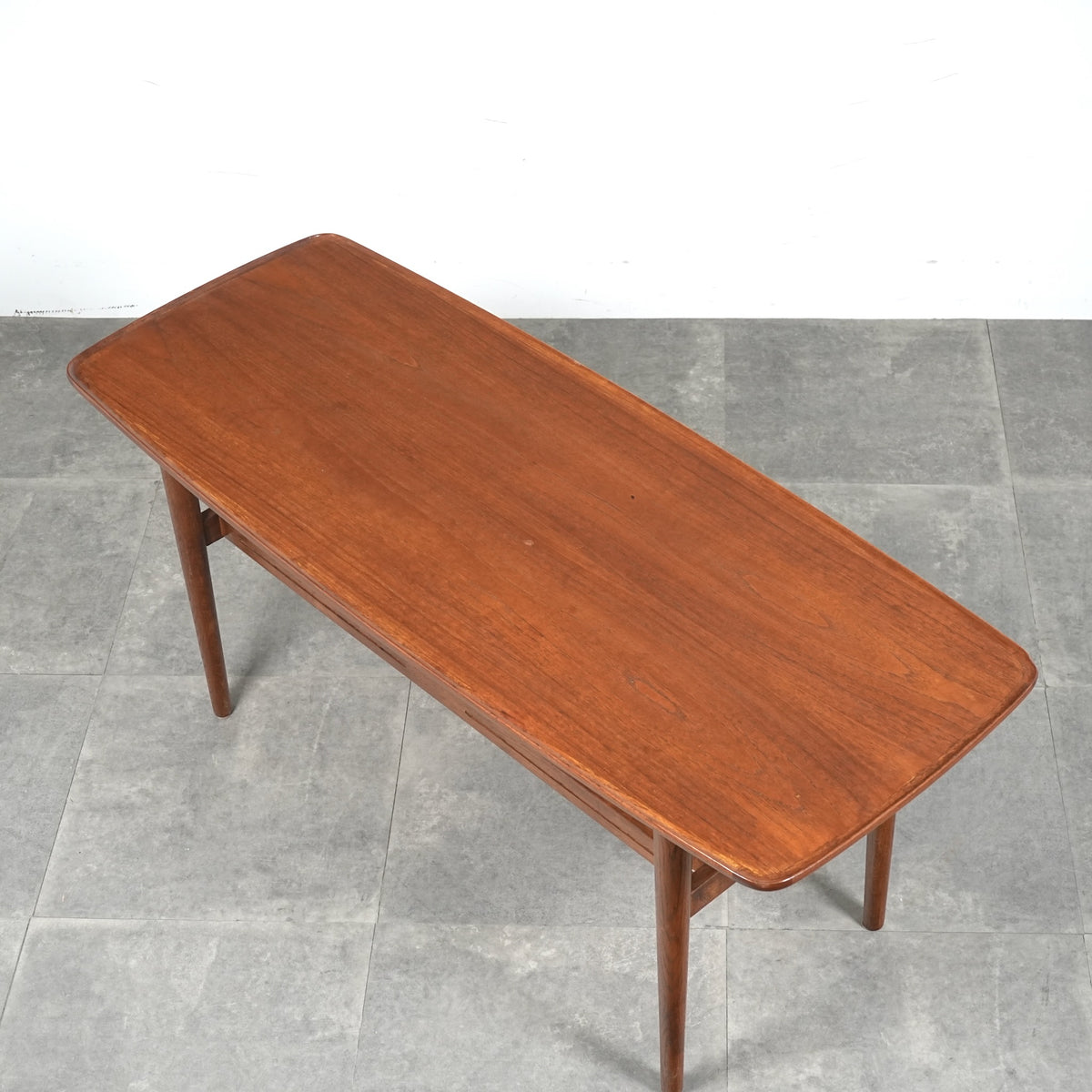 【Hans J. Wegner】"AT10" ローテーブル