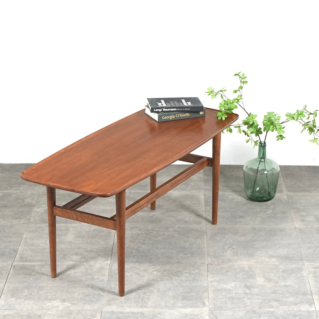 【Hans J. Wegner】