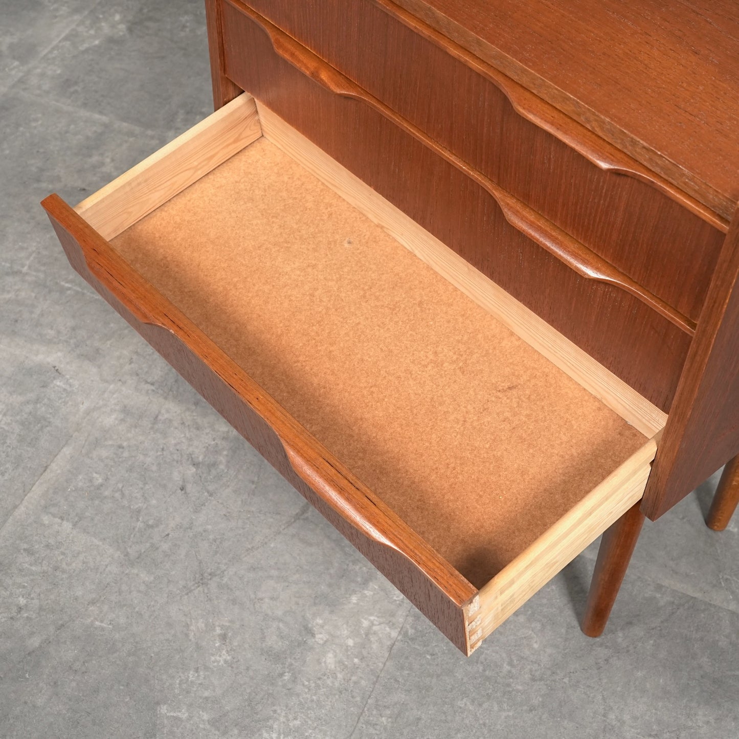 デンマークヴィンテージ チェスト