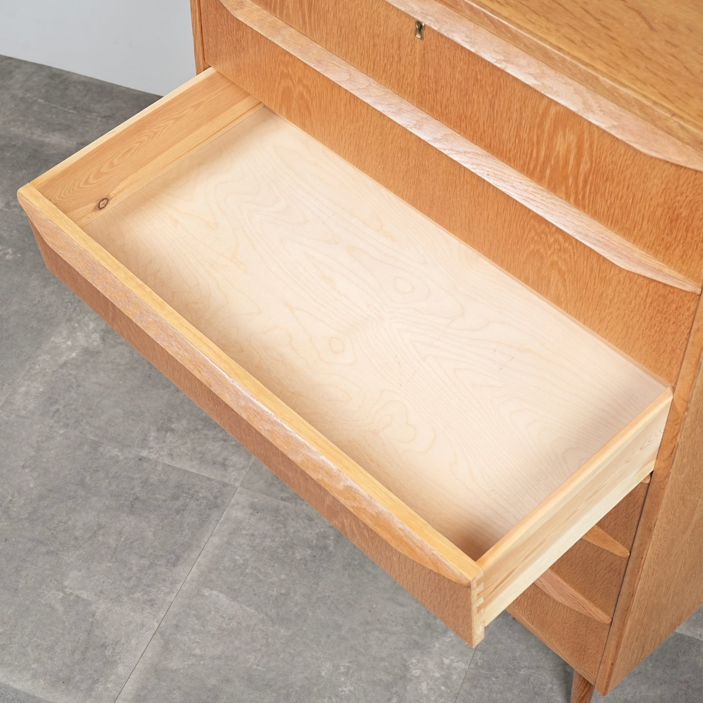 デンマークヴィンテージ ハイチェスト