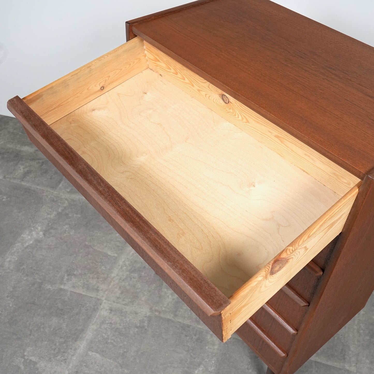 デンマークヴィンテージ ハイチェスト