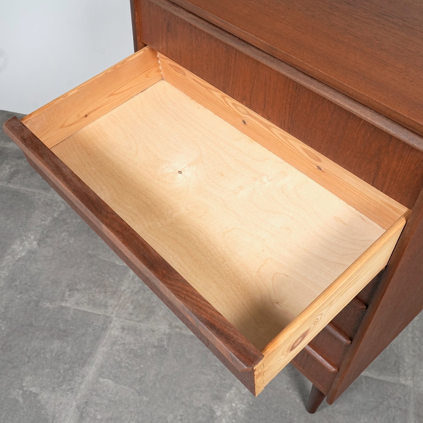 デンマークヴィンテージ ハイチェスト