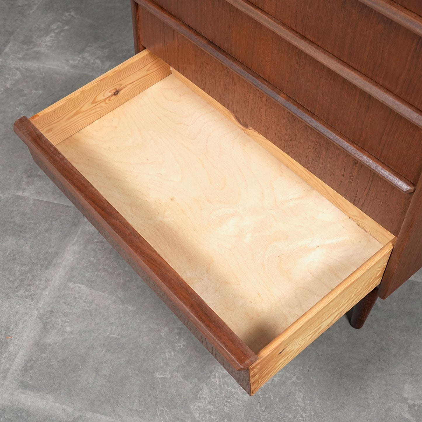 デンマークヴィンテージ ハイチェスト