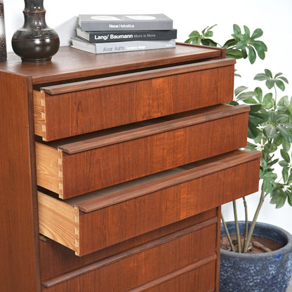 デンマークヴィンテージ ハイチェスト