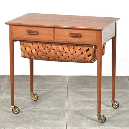 【Poul M Volther】ソーイングテーブル