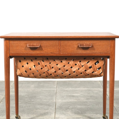 【Poul M Volther】ソーイングテーブル