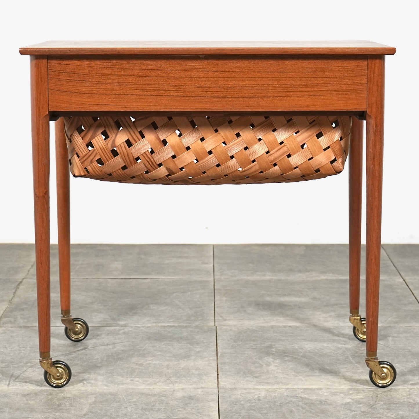 【Poul M Volther】ソーイングテーブル