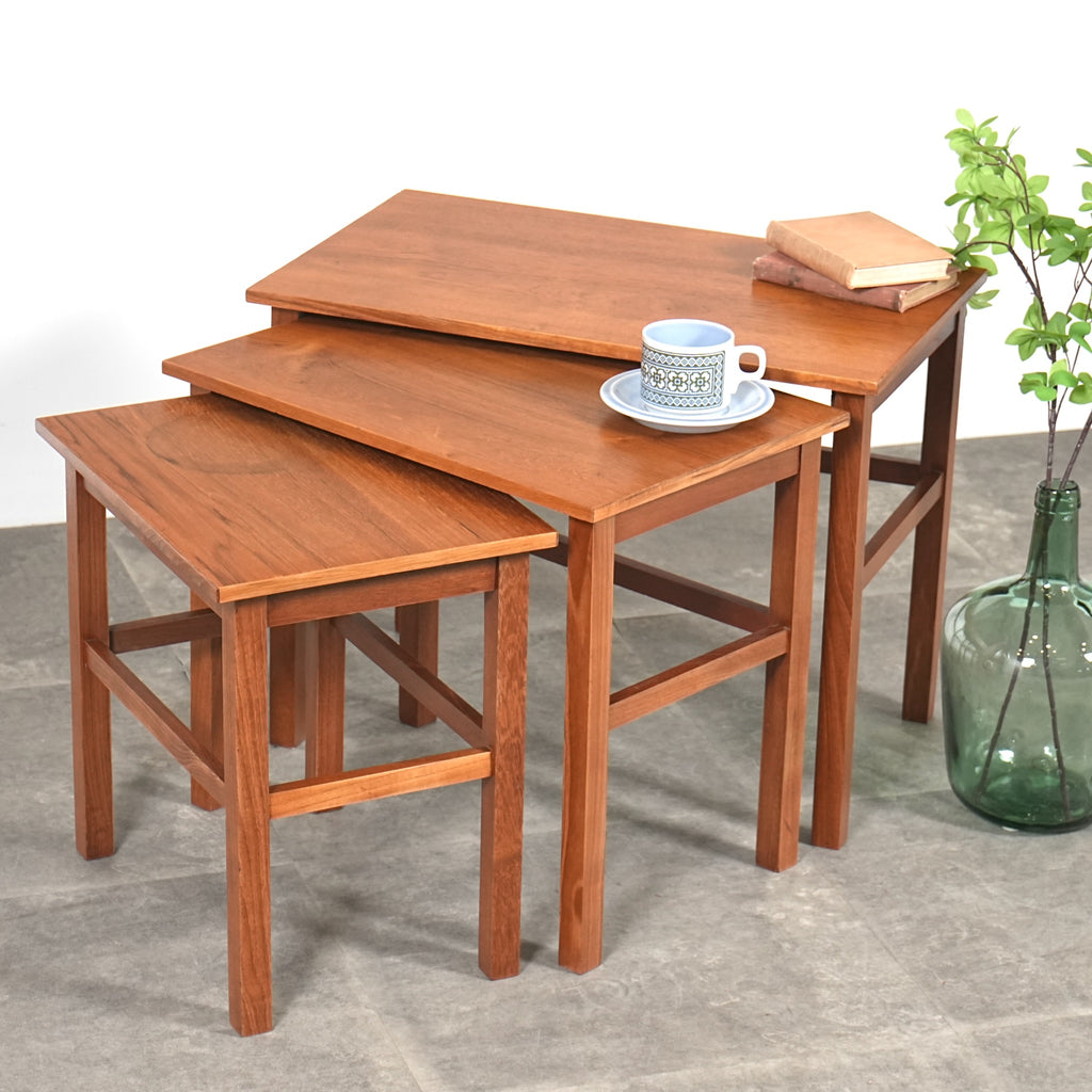 デンマークヴィンテージ ネストテーブル