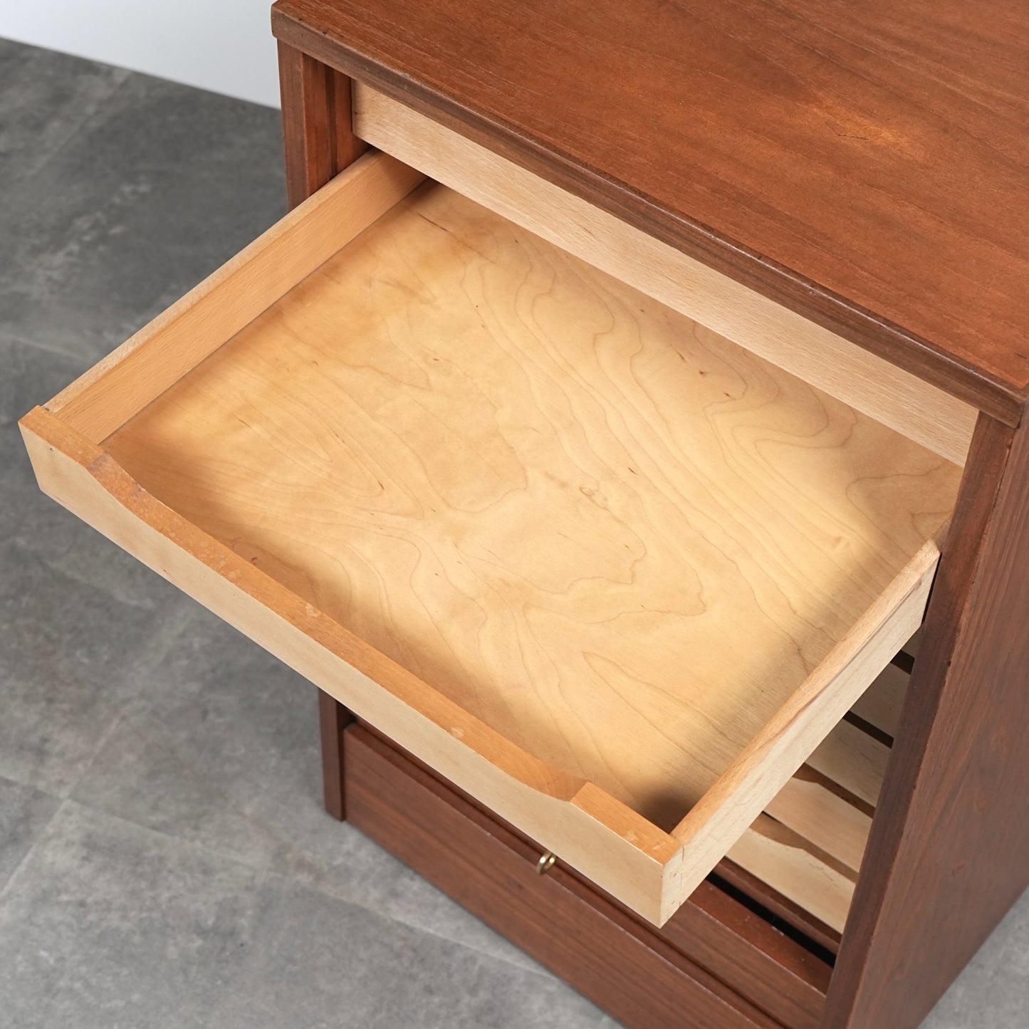 デンマークヴィンテージ ファイリングキャビネット(蛇腹扉)