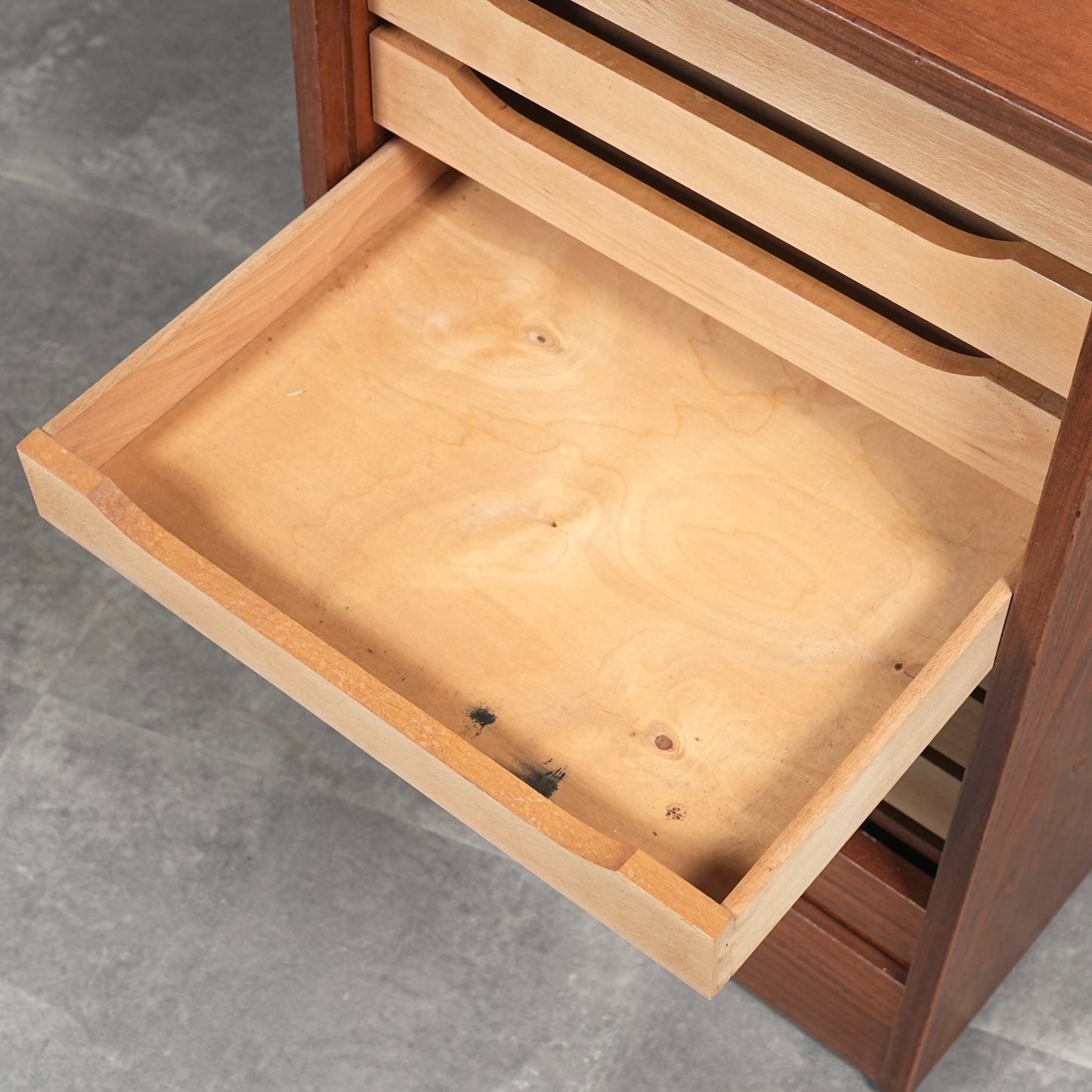 デンマークヴィンテージ ファイリングキャビネット(蛇腹扉)