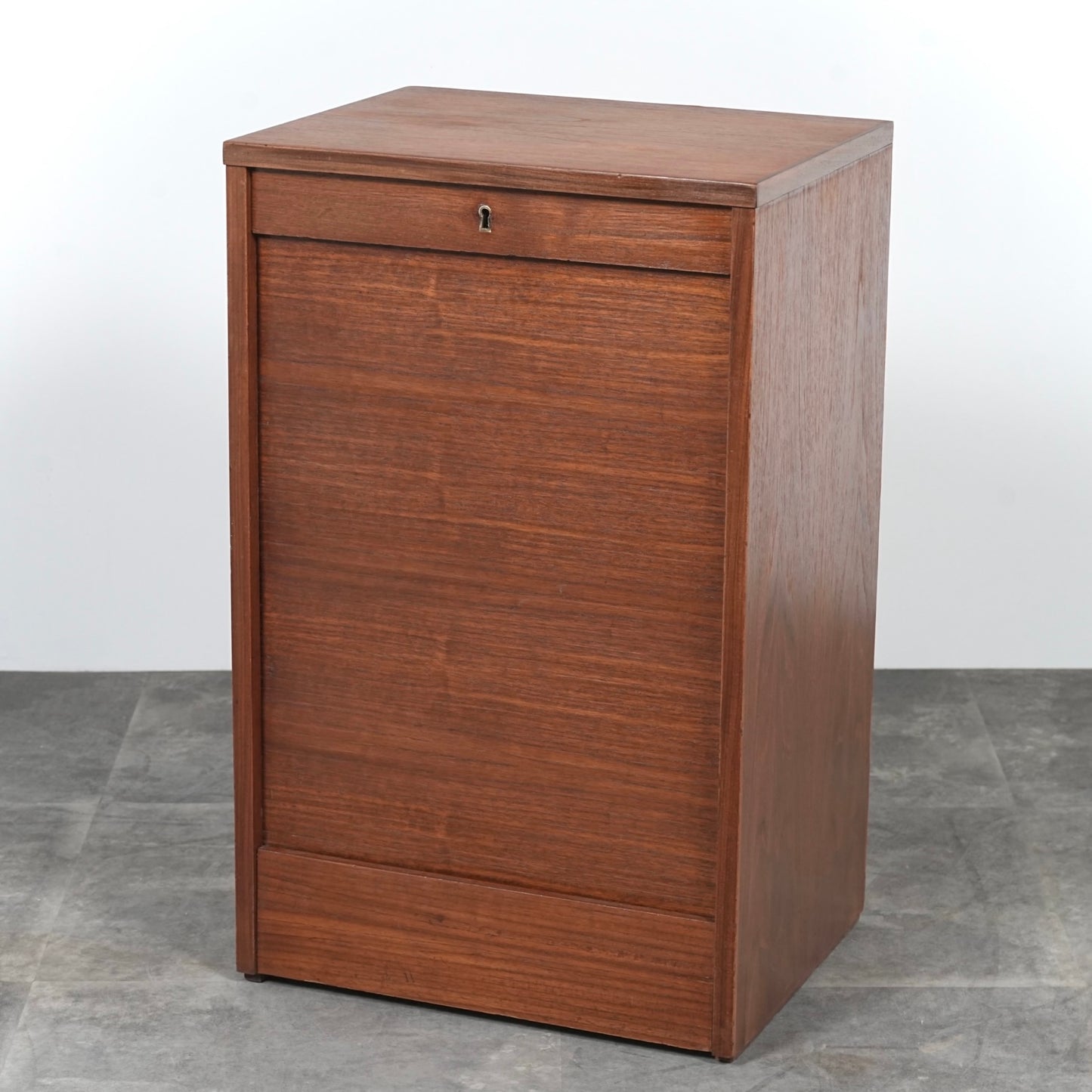 デンマークヴィンテージ ファイリングキャビネット(蛇腹扉)