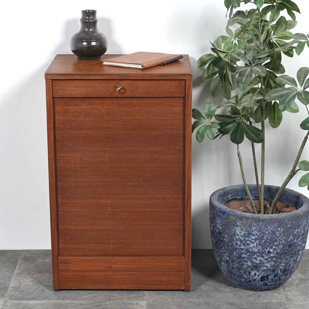 デンマークヴィンテージ ファイリングキャビネット(蛇腹扉)