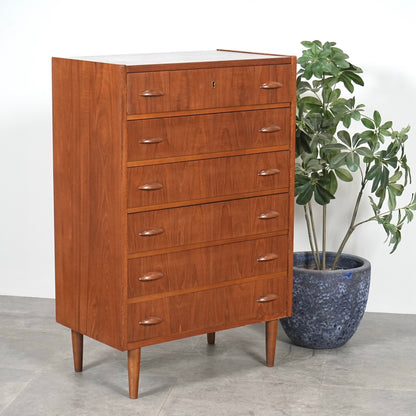 デンマークヴィンテージ ハイチェスト