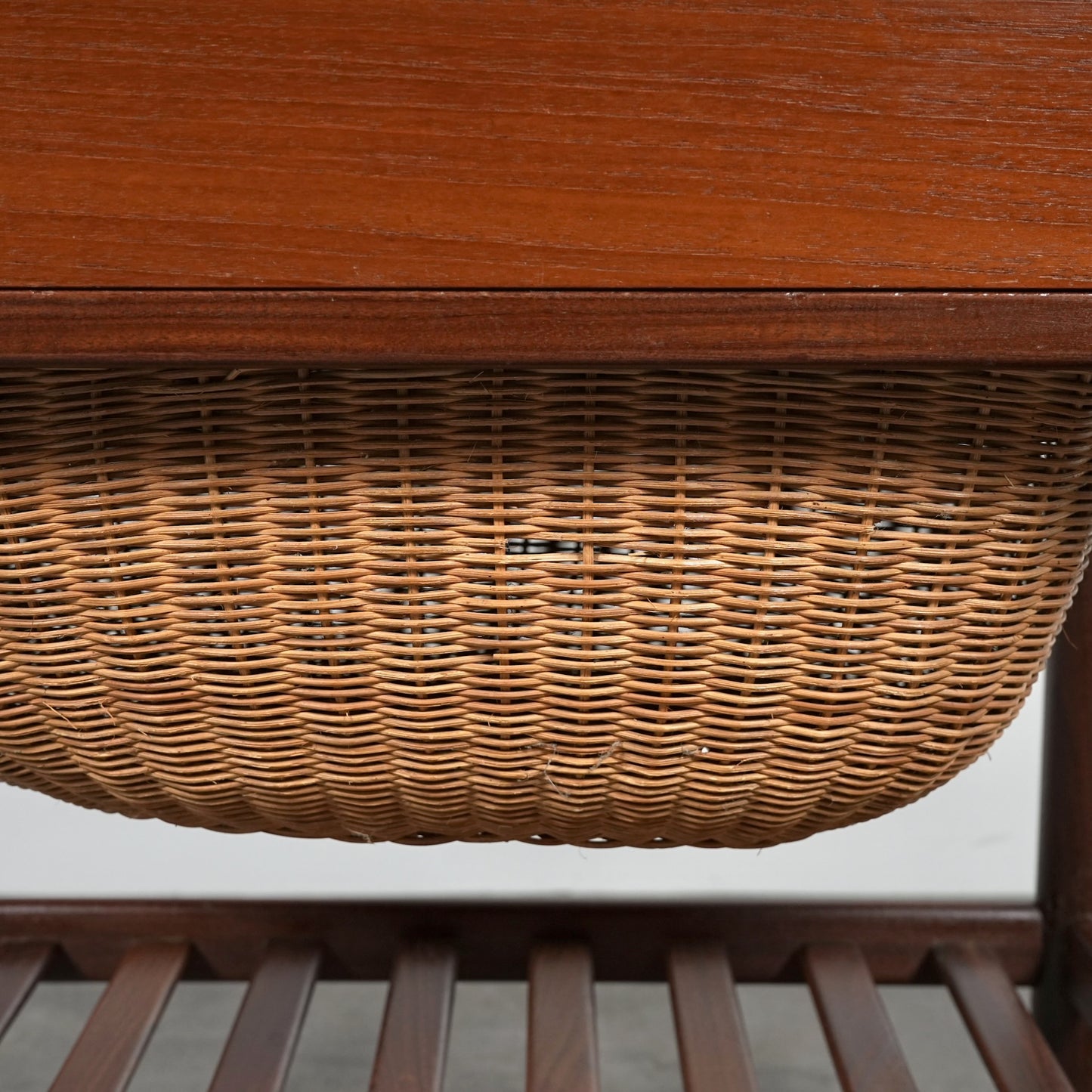 【Ejvind A.Johansson】ヴィンテージ ソーイングテーブル