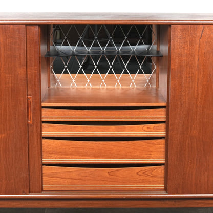 デンマークヴィンテージ ハイサイドボード