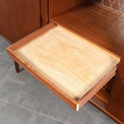 デンマークヴィンテージ ハイサイドボード