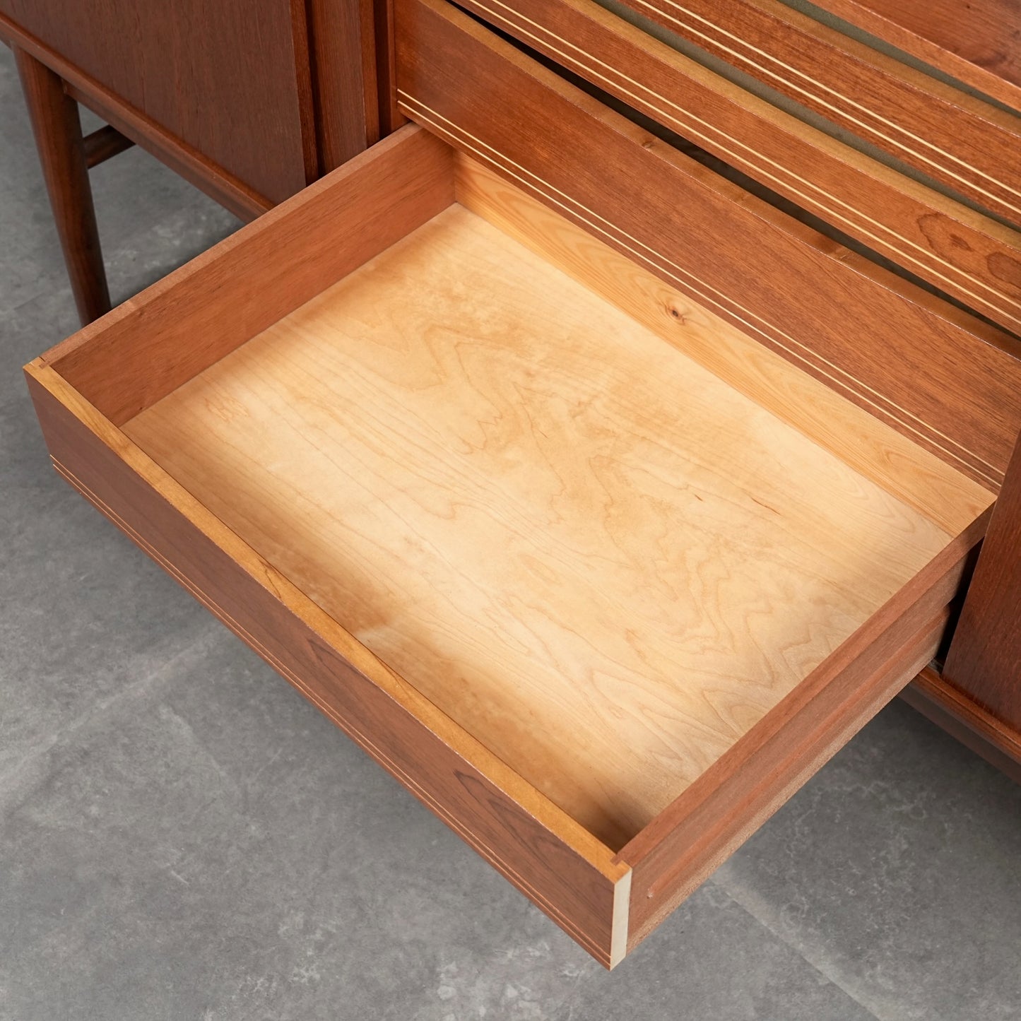 デンマークヴィンテージ ハイサイドボード