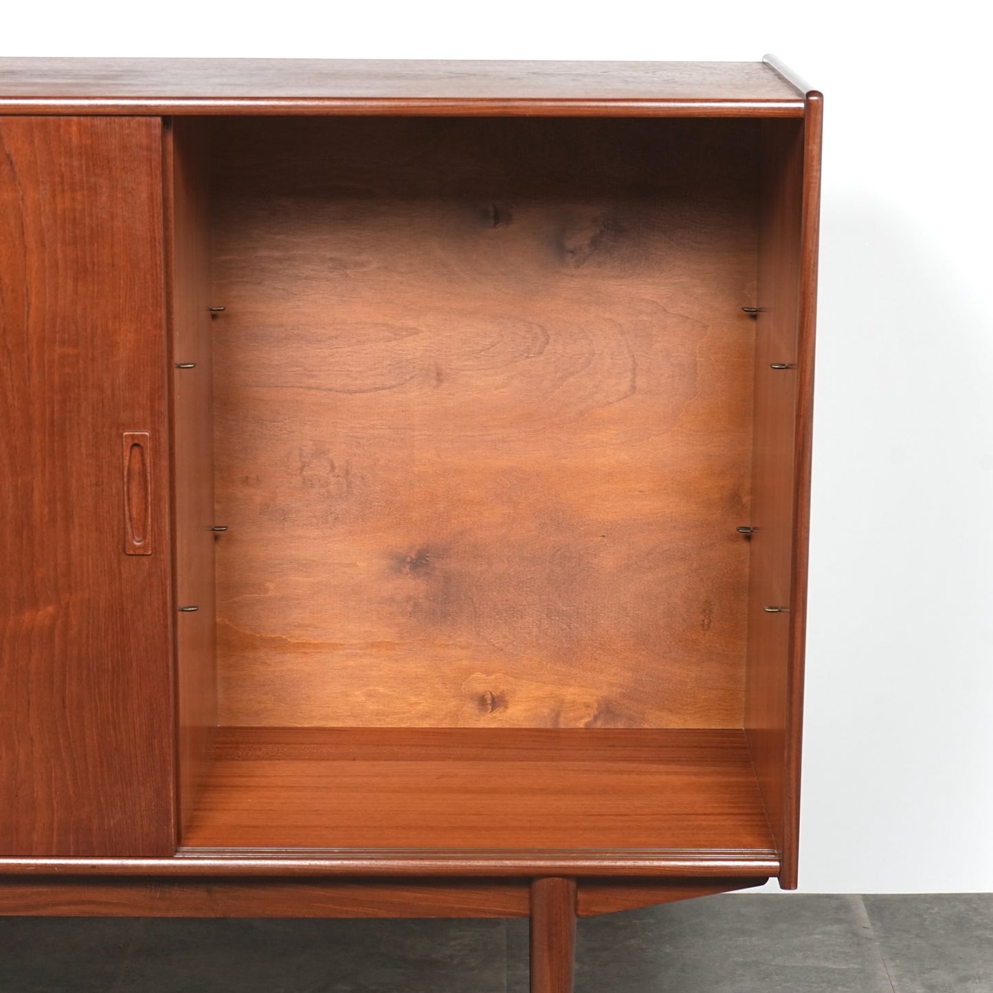 デンマークヴィンテージ ハイサイドボード