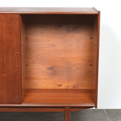 デンマークヴィンテージ ハイサイドボード