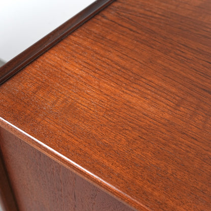 デンマークヴィンテージ ハイサイドボード