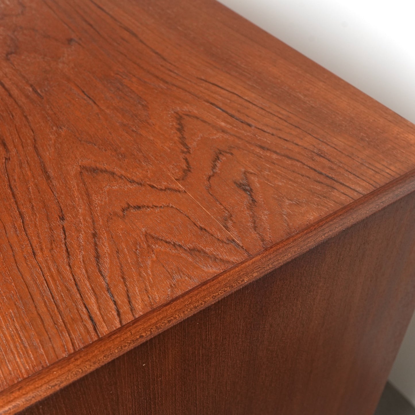 デンマークヴィンテージ ハイサイドボード