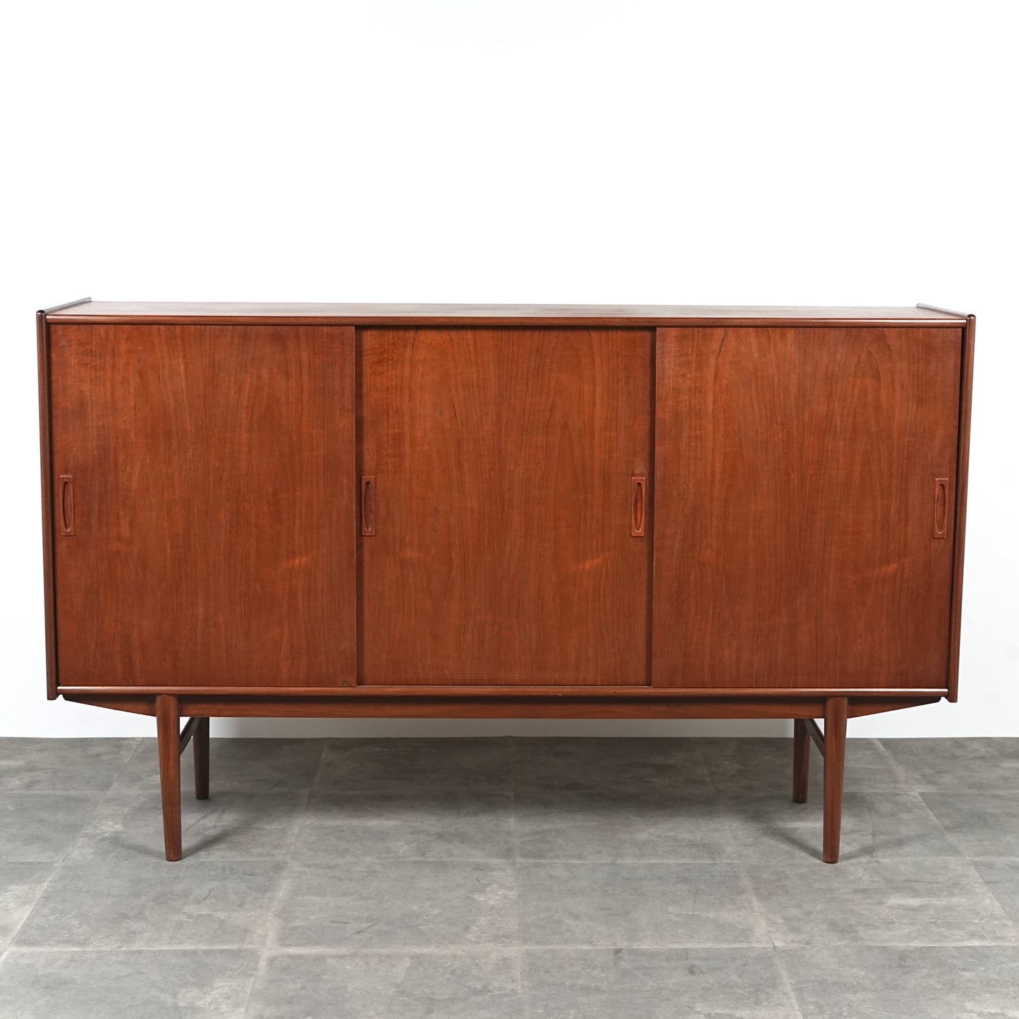 デンマークヴィンテージ ハイサイドボード