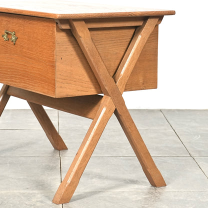 デンマークヴィンテージ ソーイングテーブル