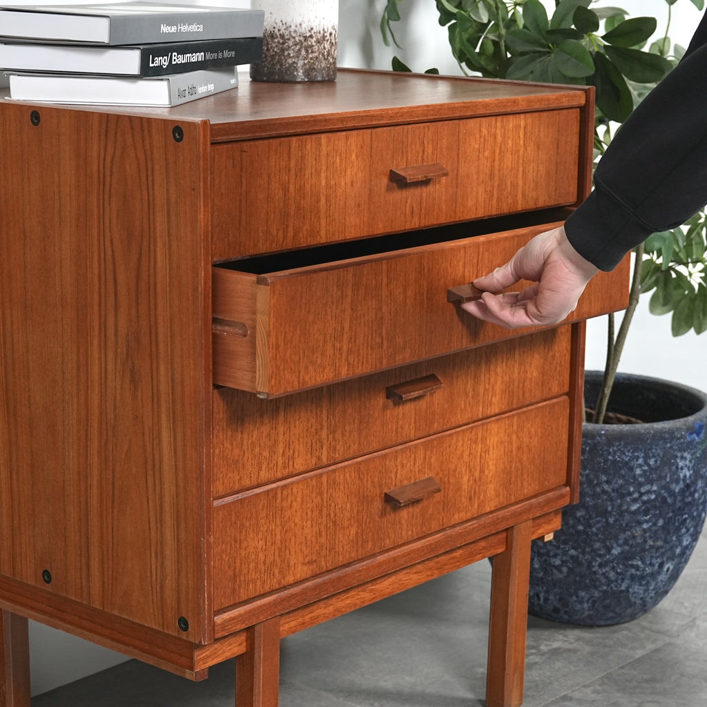 デンマークヴィンテージ チェスト