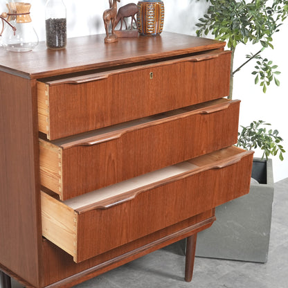 デンマークヴィンテージ チェスト