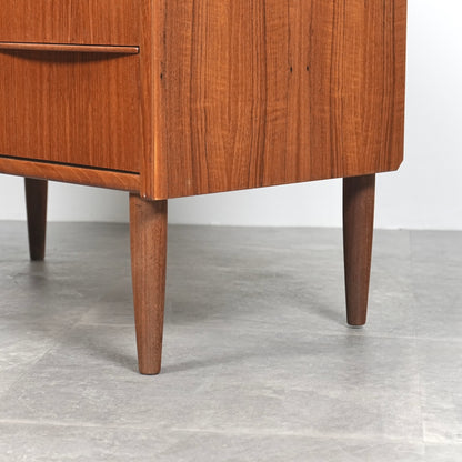 デンマークヴィンテージ ハイチェスト