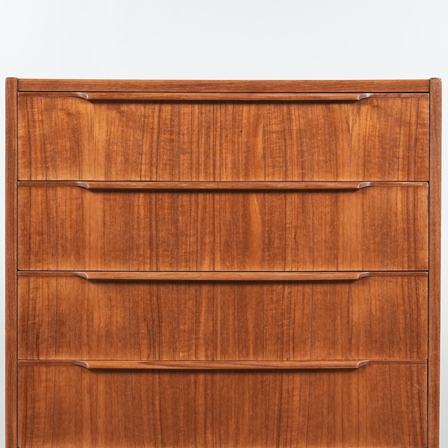 デンマークヴィンテージ ハイチェスト