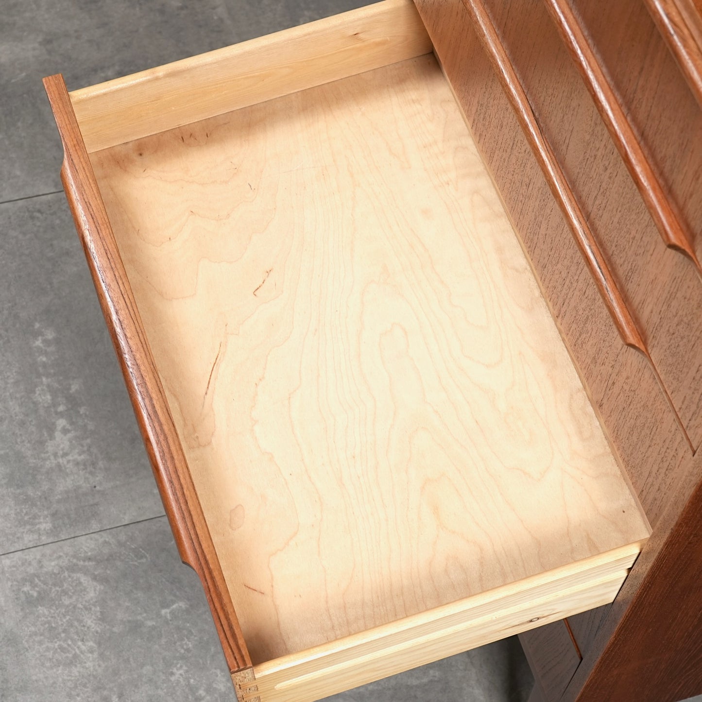 デンマークヴィンテージ ハイチェスト