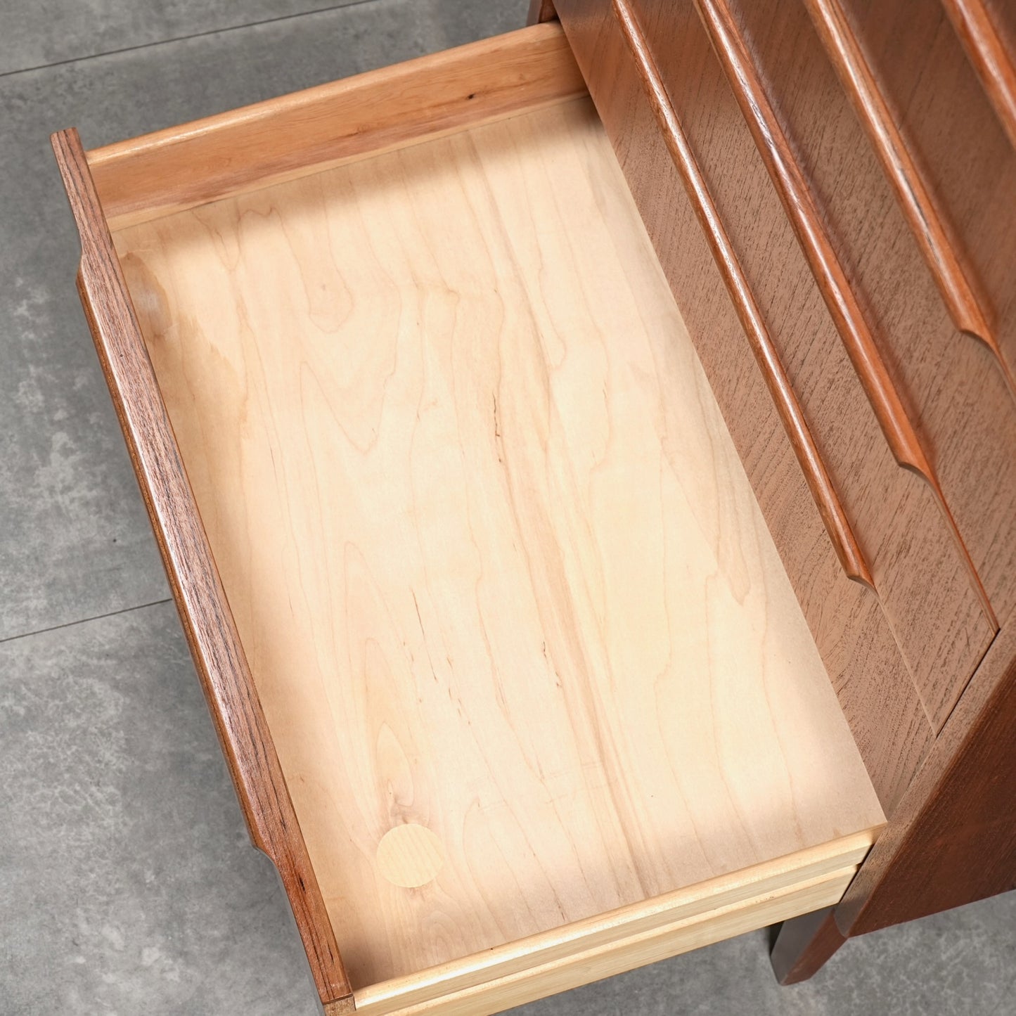 デンマークヴィンテージ ハイチェスト