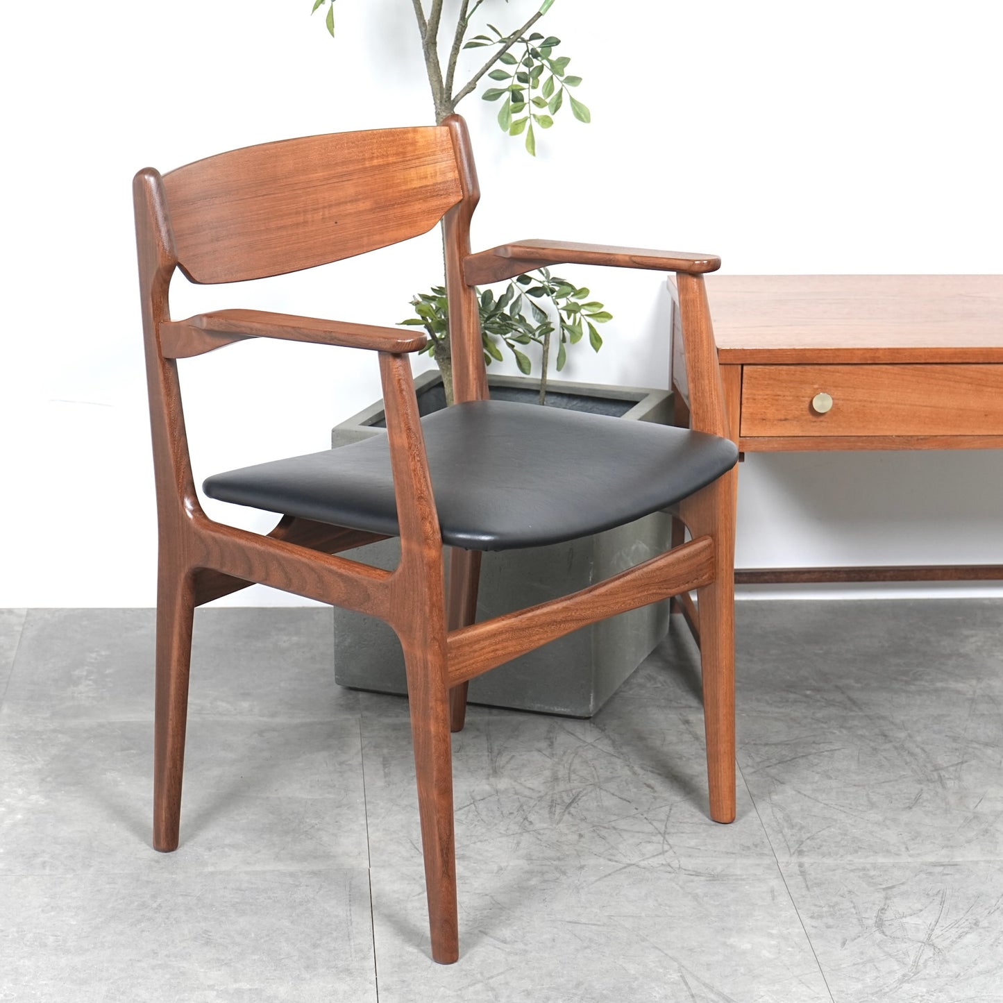 デンマークヴィンテージ アームチェア【張替済】