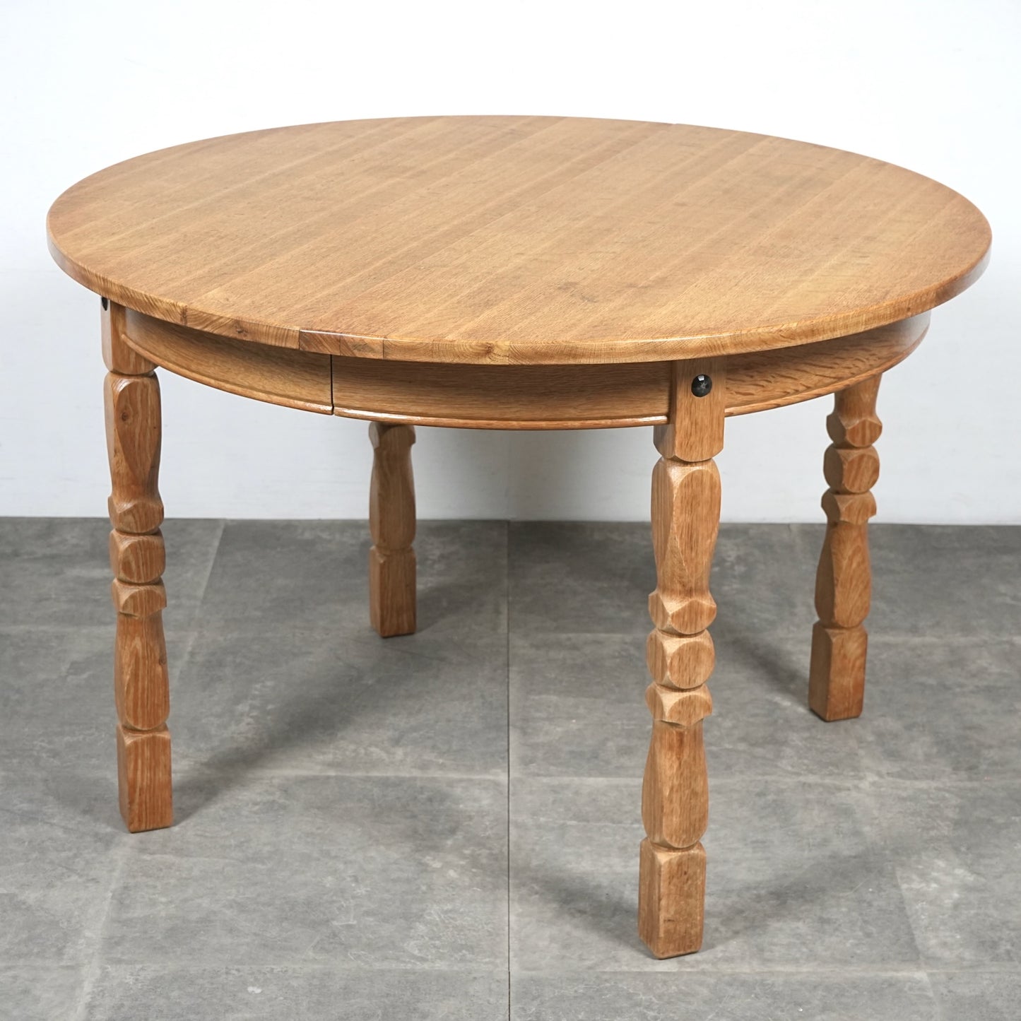 【Henning Kjaernulf】ラウンド エクステンションテーブル