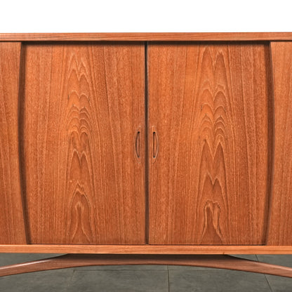 【Aerthoj Jensen & Molholm】 ヴィンテージ ハイサイドボード