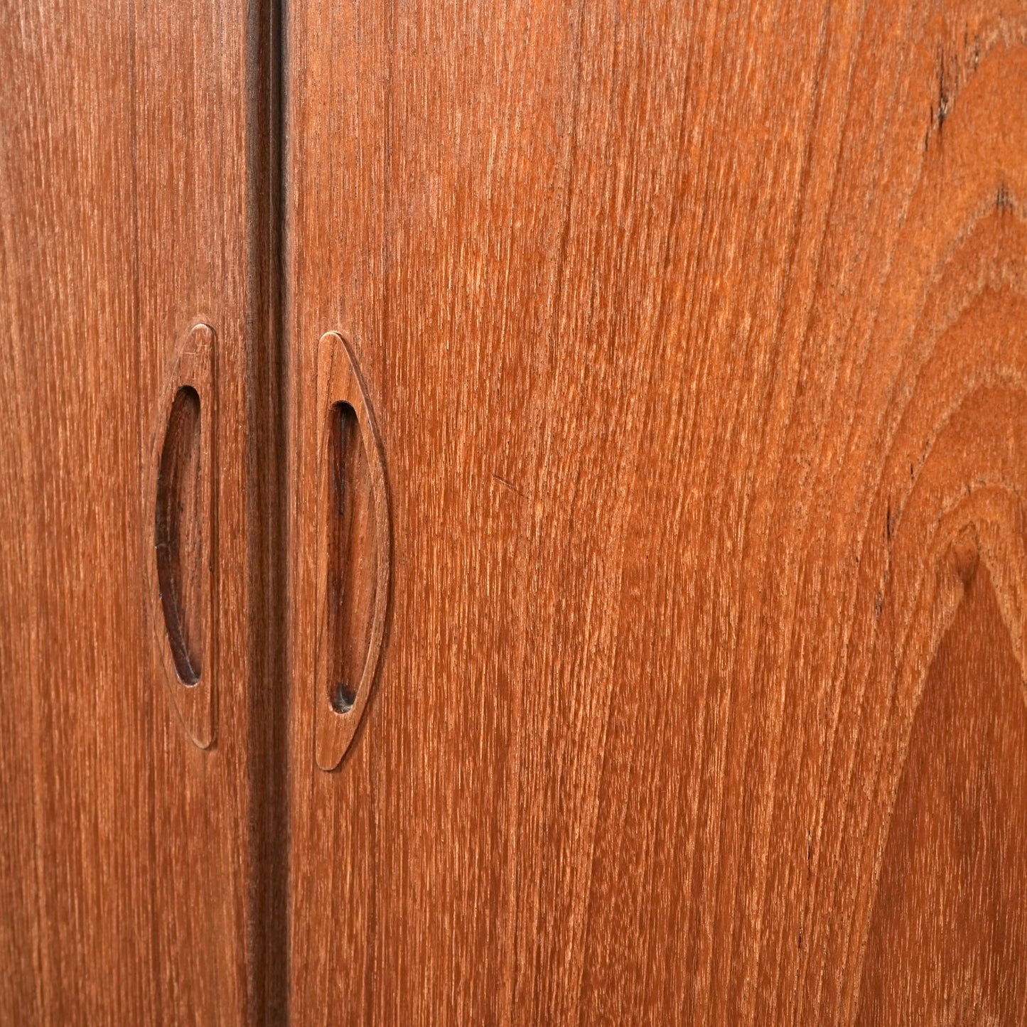 【Aerthoj Jensen & Molholm】 ヴィンテージ ハイサイドボード