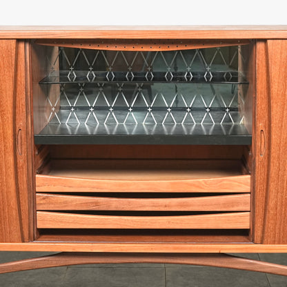 【Aerthoj Jensen & Molholm】 ヴィンテージ ハイサイドボード