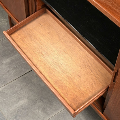 【Aerthoj Jensen & Molholm】 ヴィンテージ ハイサイドボード