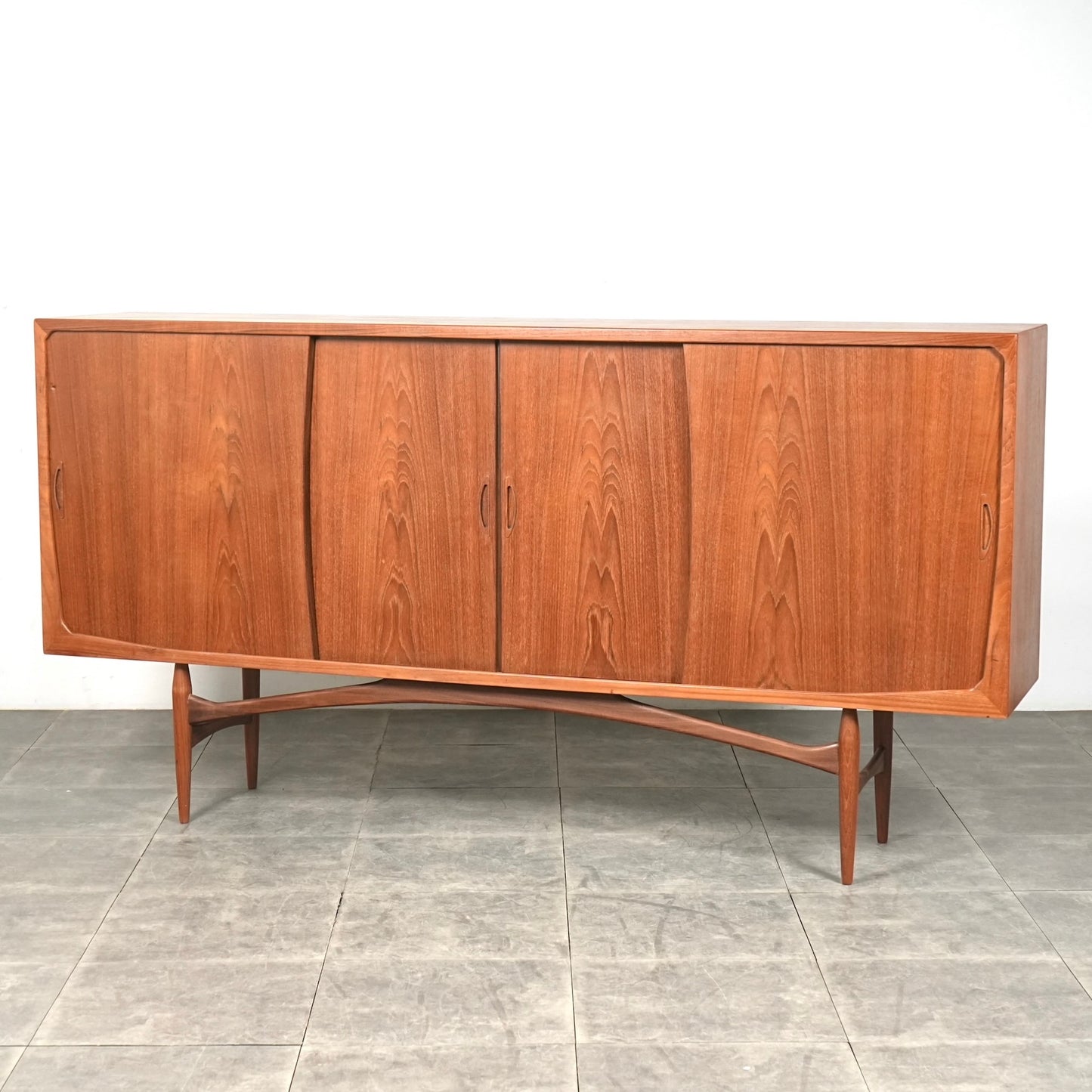 【Aerthoj Jensen & Molholm】 ヴィンテージ ハイサイドボード