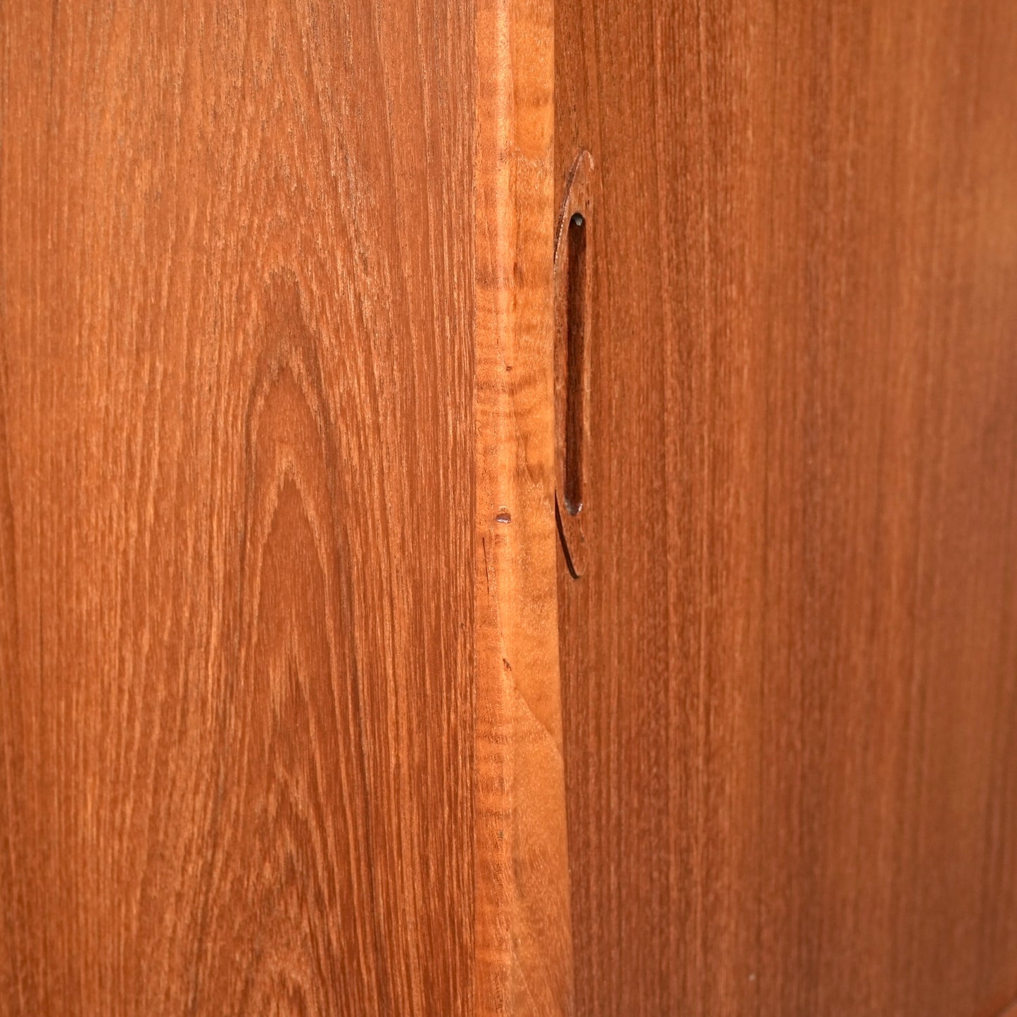 【Aerthoj Jensen & Molholm】 ヴィンテージ ハイサイドボード