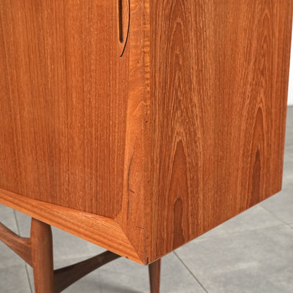 【Aerthoj Jensen & Molholm】 ヴィンテージ ハイサイドボード