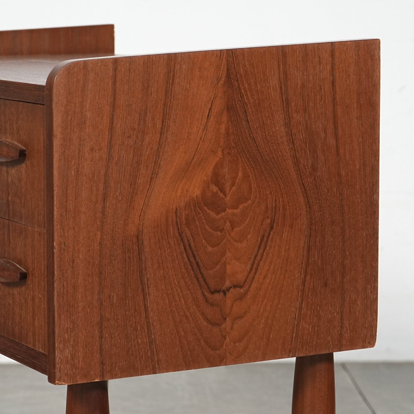 デンマークヴィンテージ サイドチェスト