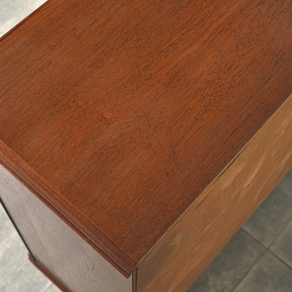 デンマークヴィンテージ ハイサイドボード