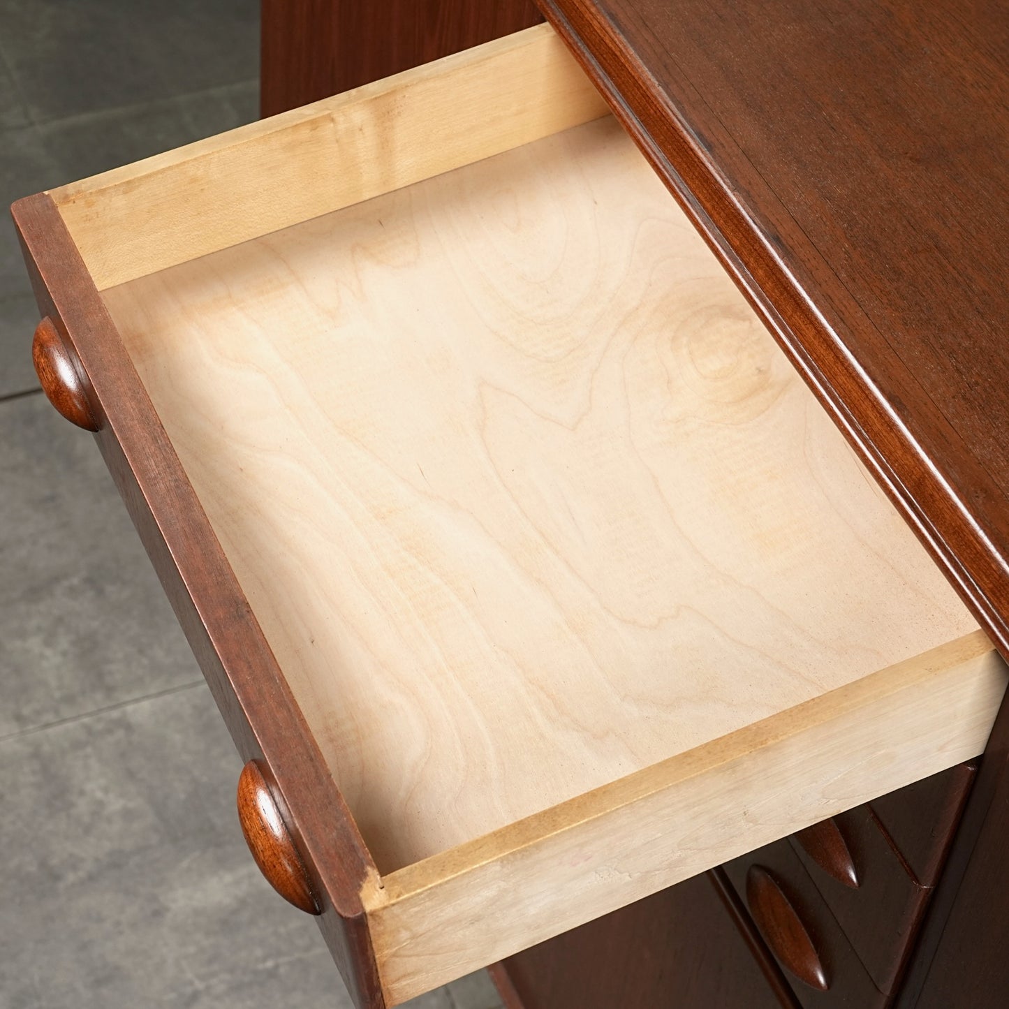 デンマークヴィンテージ ハイサイドボード